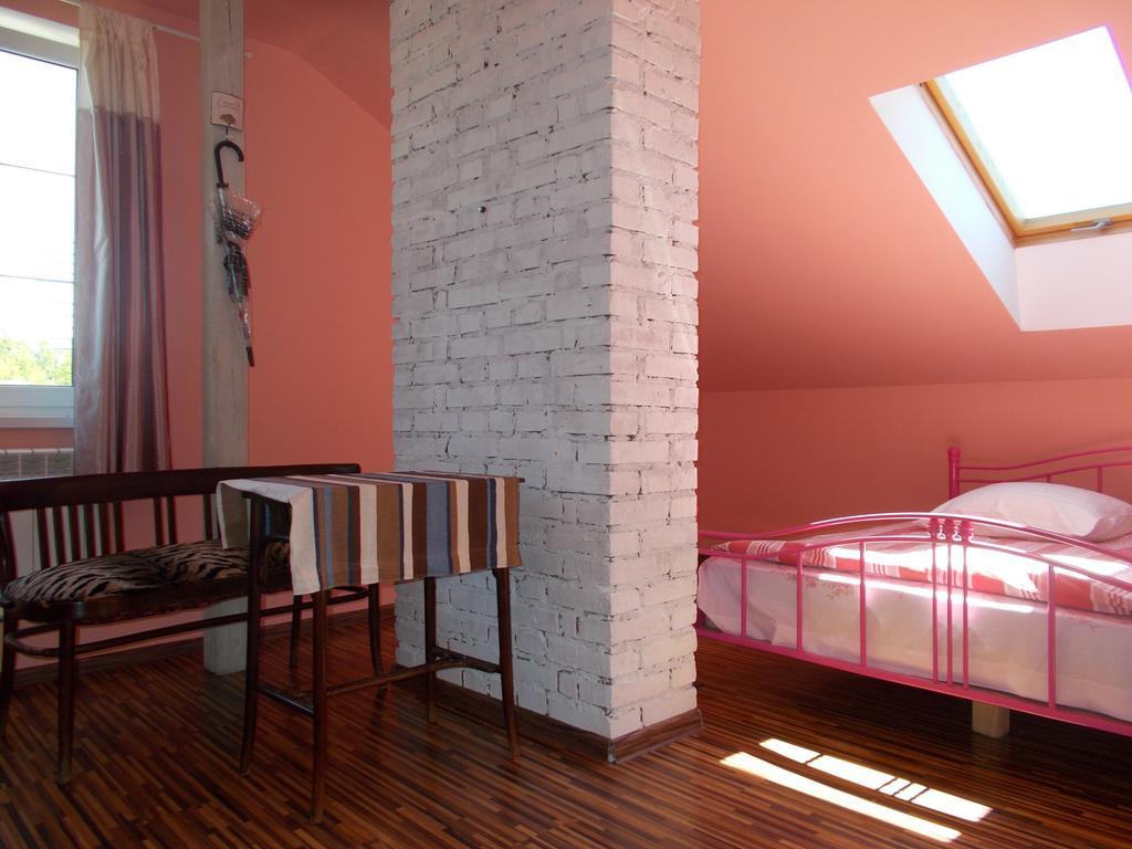 Bed and breakfast Bolimowianka Extérieur photo